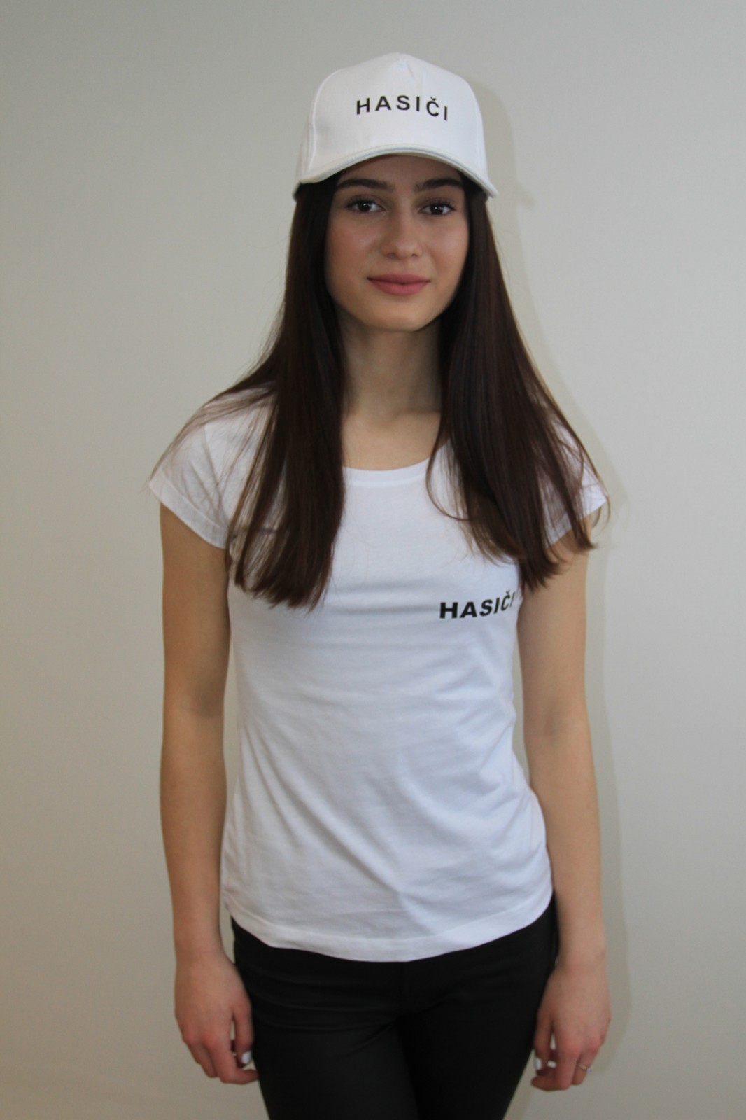 Biele tričko s nápisom HASIČI